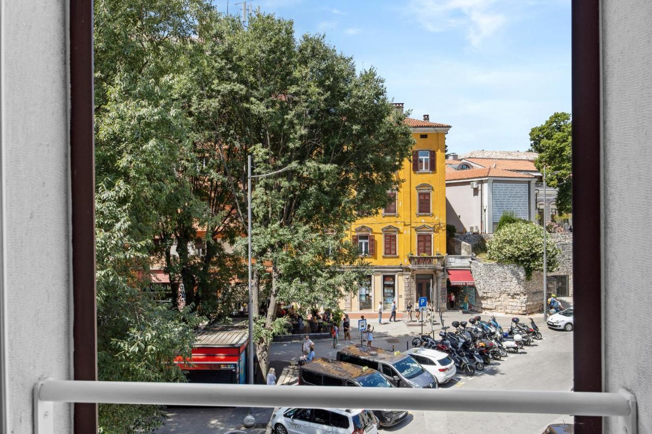 Giardini M Studio Apartments Pula Bagian luar foto