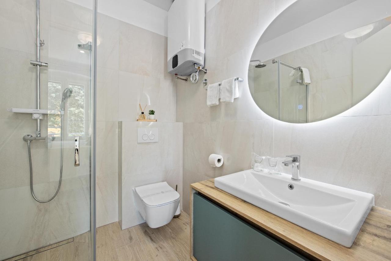 Giardini M Studio Apartments Pula Bagian luar foto